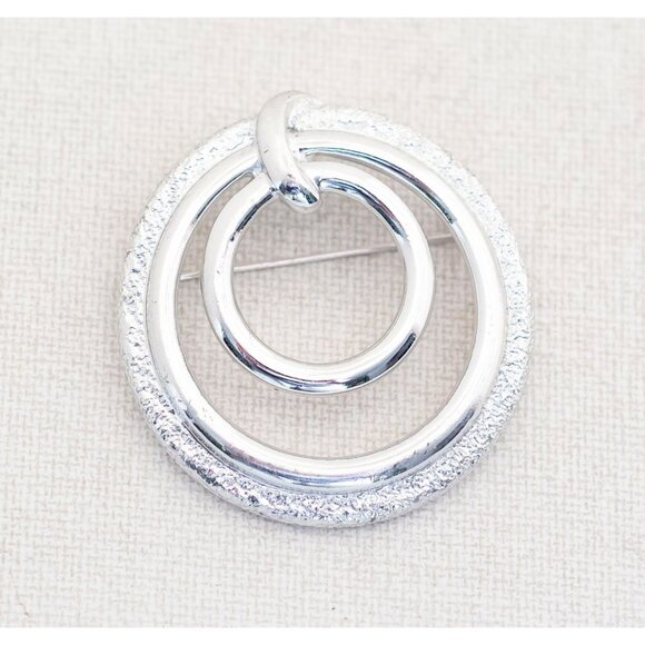 Vintage Fashionable Multi Rings Brooch, Circle Silver Tone Brooch Pin - A11 - Picture 1 of 2